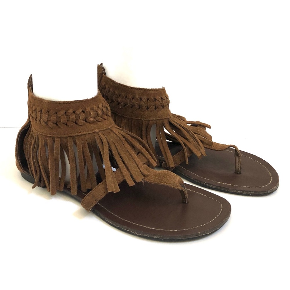 Minnetonka fringe sandal size 7
